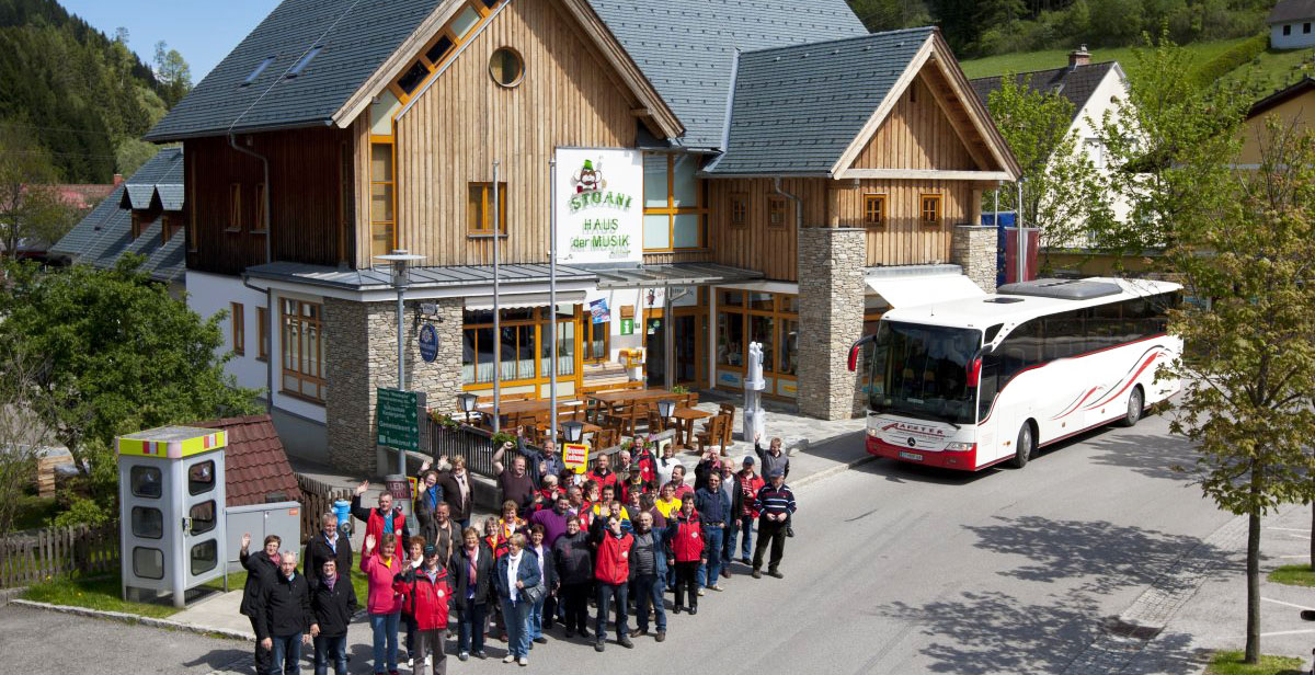 stoanihaus_schmal